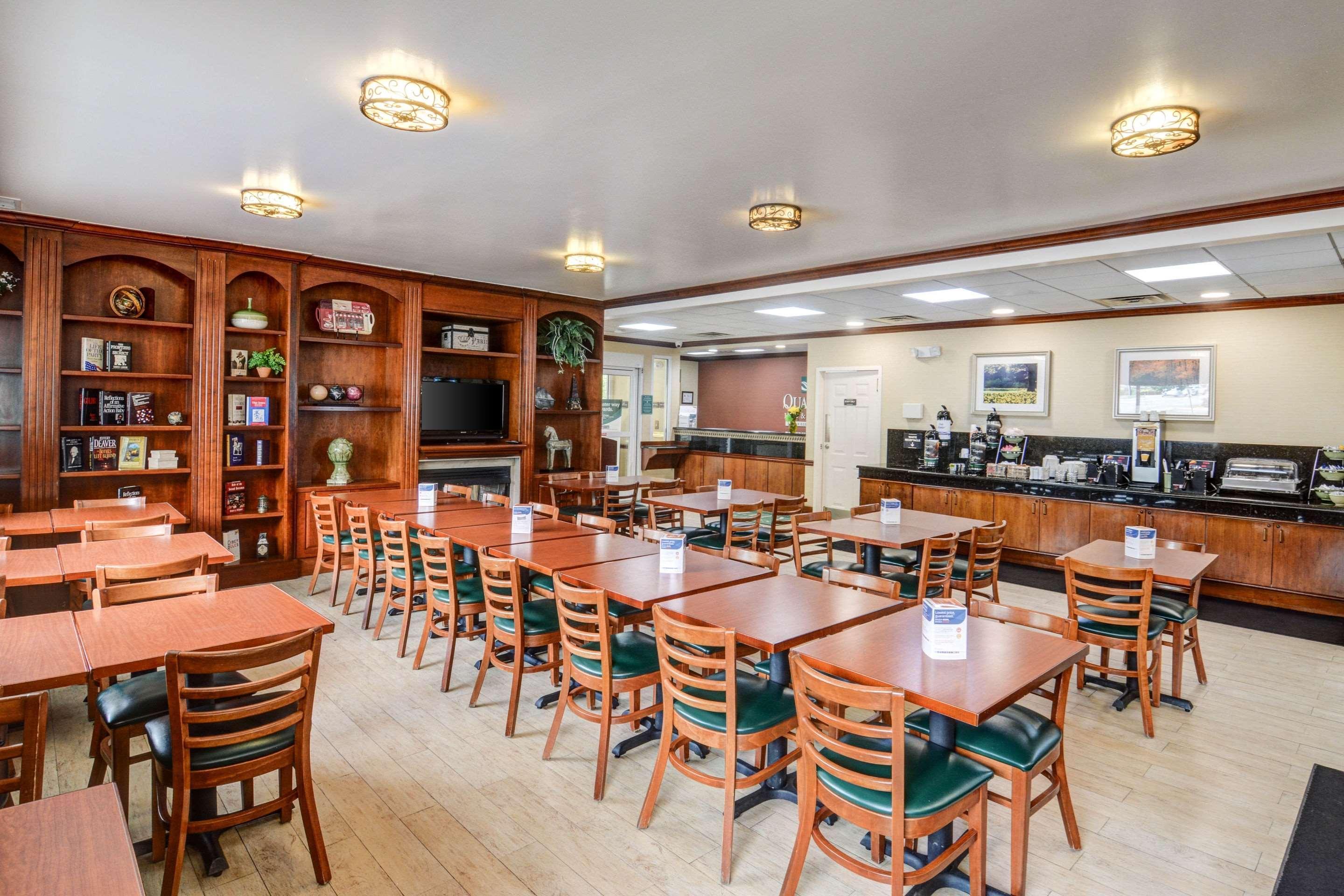Quality Inn & Suites Biltmore East Эшвилл Экстерьер фото
