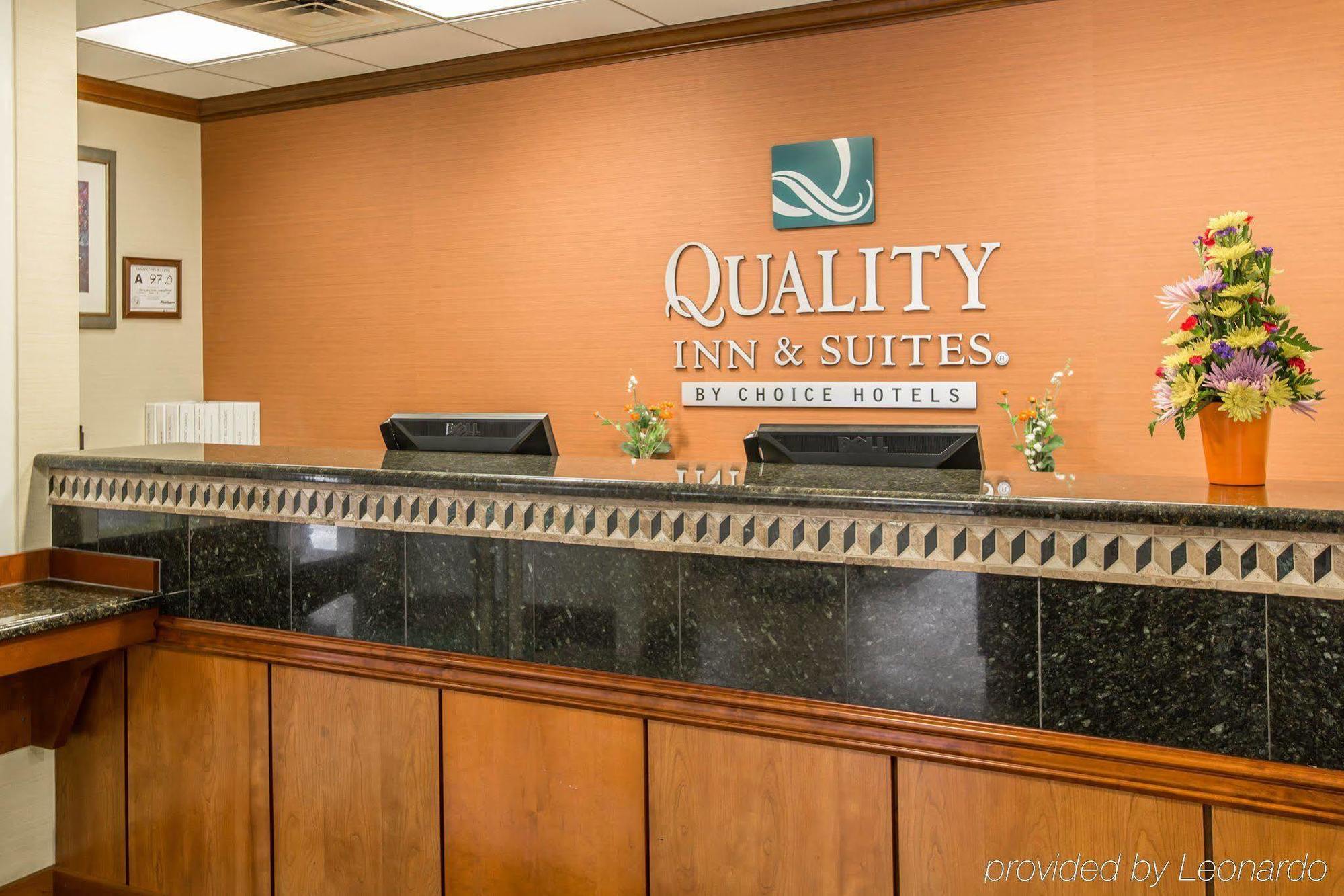Quality Inn & Suites Biltmore East Эшвилл Экстерьер фото