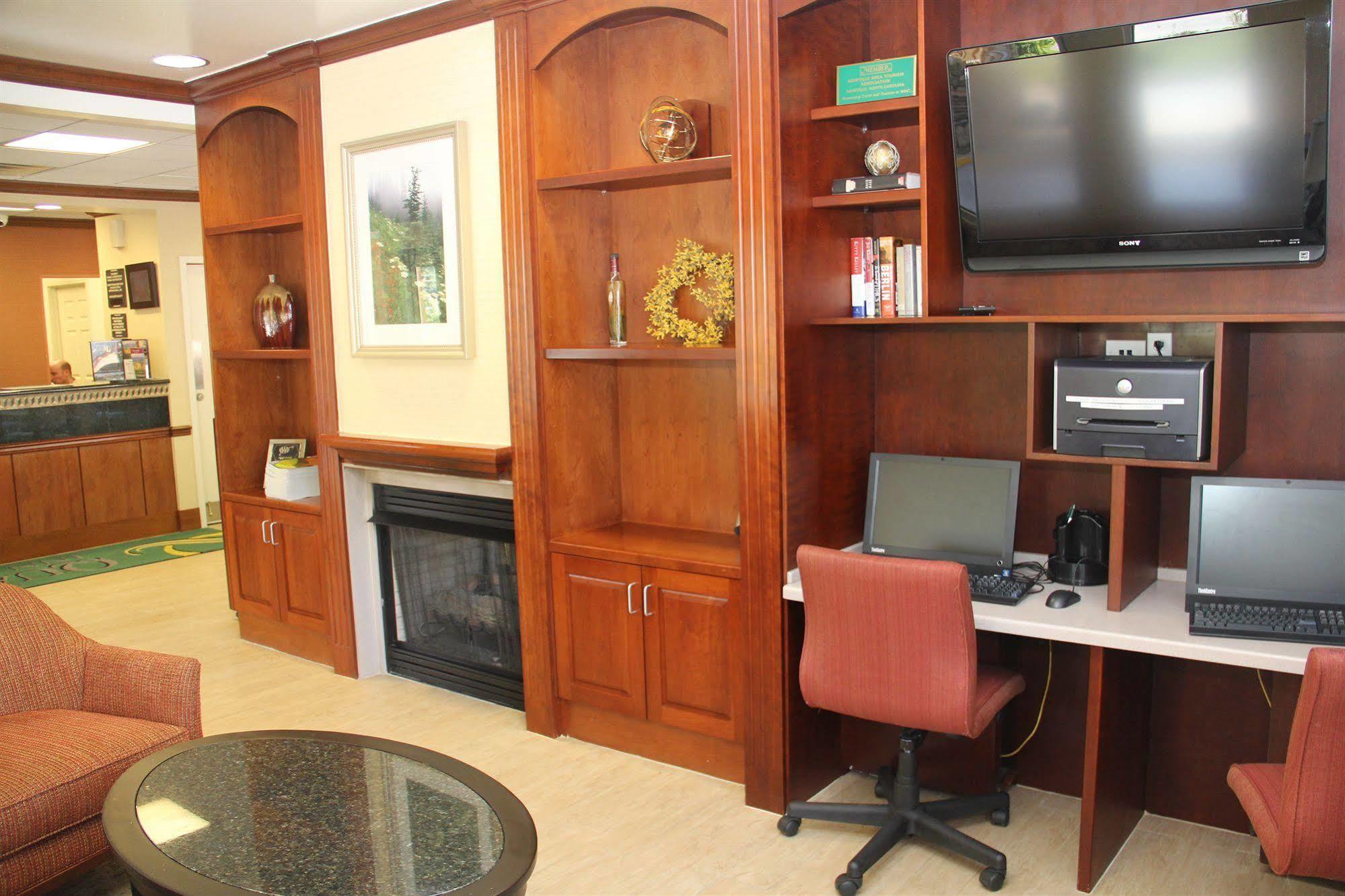 Quality Inn & Suites Biltmore East Эшвилл Экстерьер фото
